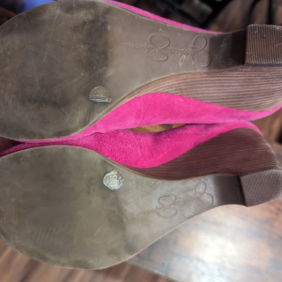 Jessica Simpson pink fuchsia suede - Picture 3 of 5